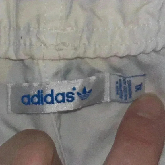 Vintage adidas white shorts - Picture 3 of 3